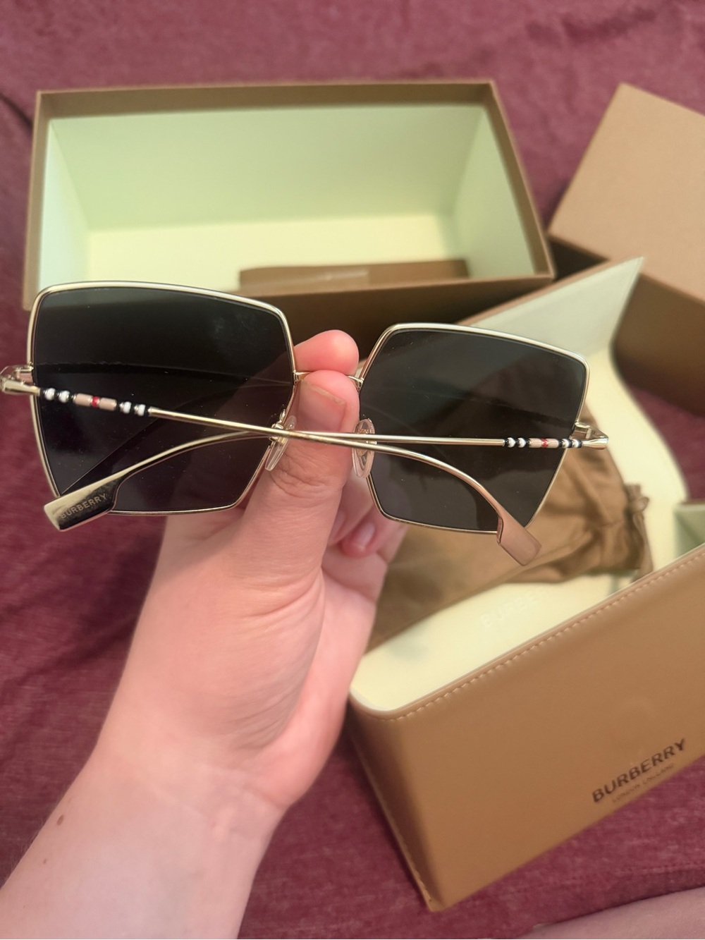 NIB Burberry Daphne Sunglasses Light Gold - Picture 2 of 7